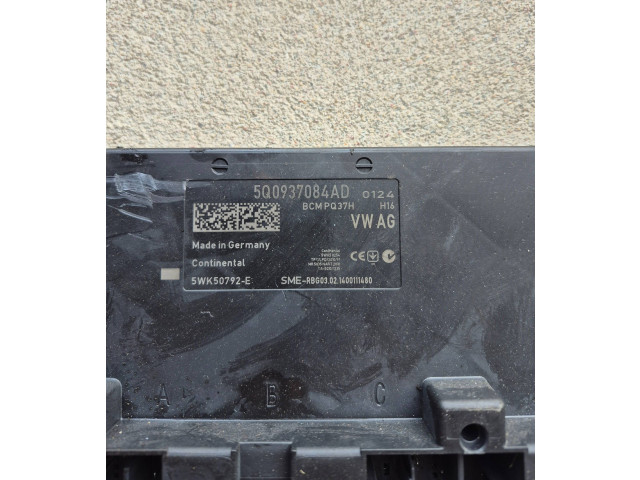 Блок управления 5Q0937084AD, BCMPQ37H Skoda Octavia Mk3 (5E)