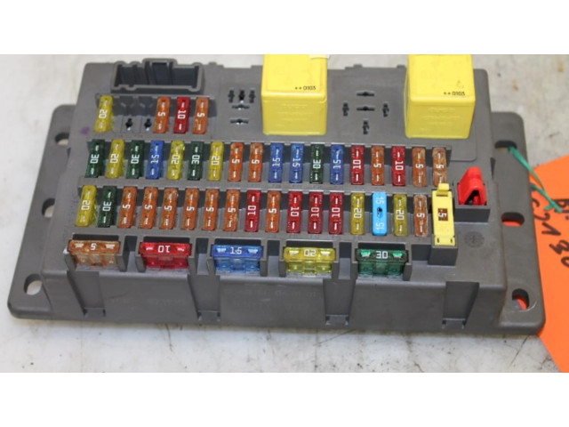 Блок предохранителей  124818040101, 103139   Rover 75    