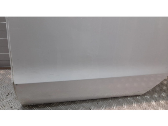 Задняя дверь