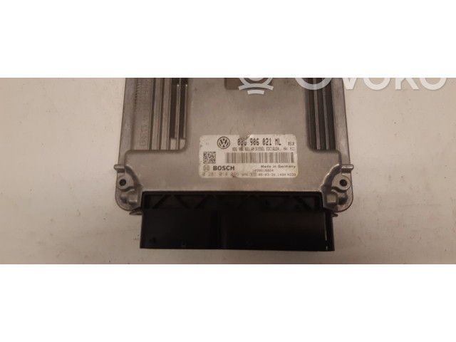 Řídící jednotka 03G906021ML, 03G906021AN   Volkswagen Touran I 2009