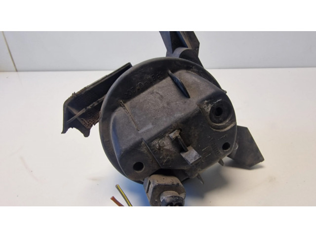 Передняя противотуманная фара