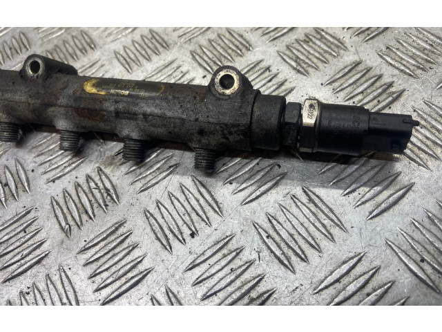 Топливная рампа 8658252, 002855 Volvo S80