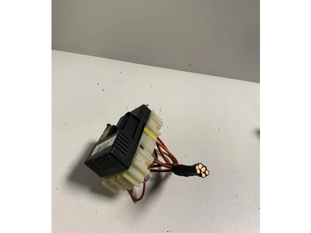 Блок предохранителей 6G9T14K131AB, PA6GG20GF1   Volvo S60    