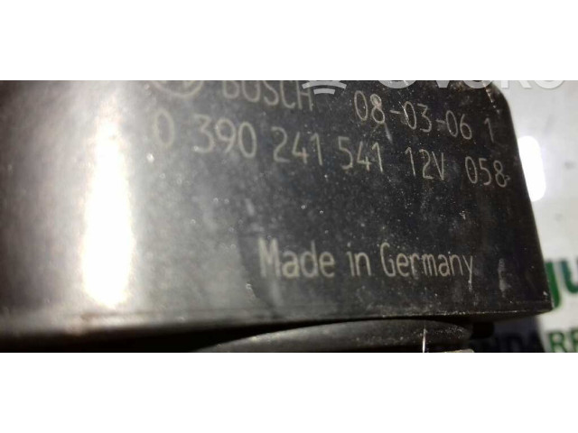 Двигатель стеклоочистителей Renault Twingo II  2007 - 2014 года       