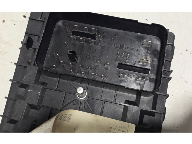 Pojistková skříňka 1K0937125D Volkswagen Tiguan 2009