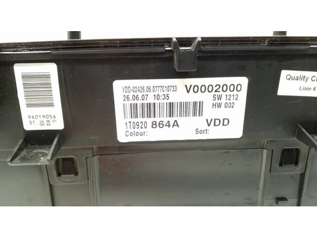 Přístrojová deska Volkswagen Touran I 2008 1T0920864A