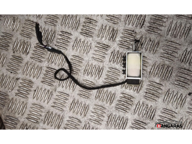 Блок управления 2466146 Tesla Model 3