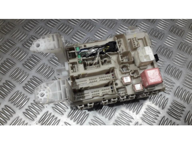 Блок предохранителей  827300F060D, 82730-0F060-D  1574-11F14   Toyota Verso    