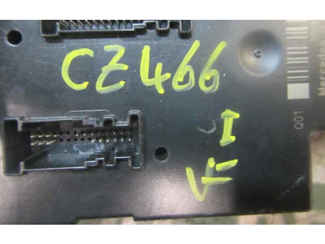 Pojistková skříňka Řídící jednotka BSM A2129000004, A2129003702 Mercedes-Benz CLK A209 C209 2009