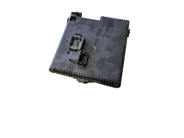 Блок предохранителей 30728512, 05W485 Volvo S60