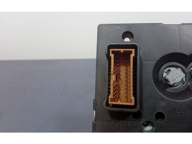 Přístrojová deska Nissan Almera Tino 2003 BU071, BU071