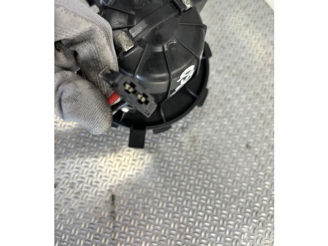 Вентилятор печки Audi Q5 SQ5