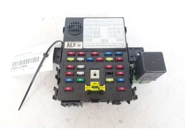 Блок предохранителей 95974309   Chevrolet Spark    