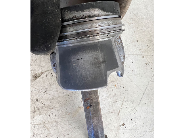  Поршень с шатуном  81L155  Skoda Superb B6 (3T)  