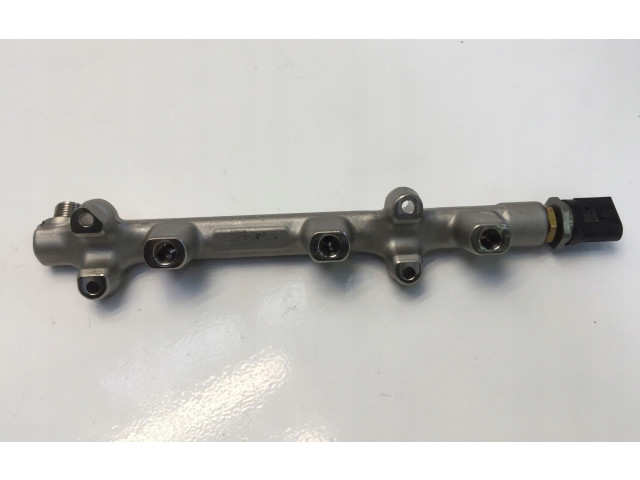 Топливная рампа 05E907593 Audi Q2 -