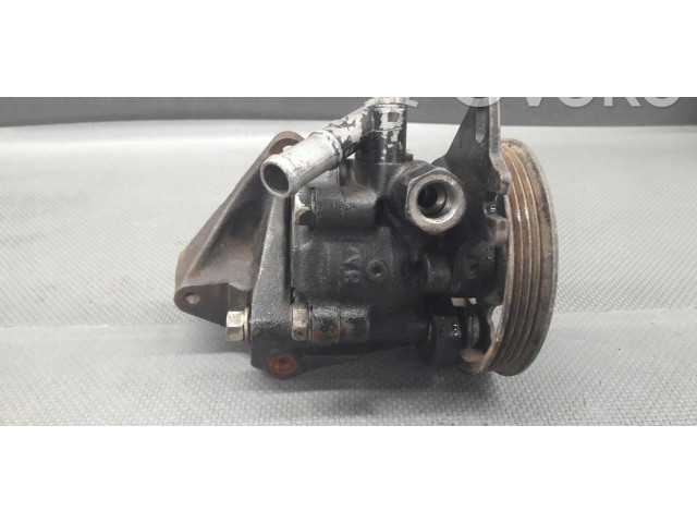 Píst 4911052Y00 Nissan Sunny