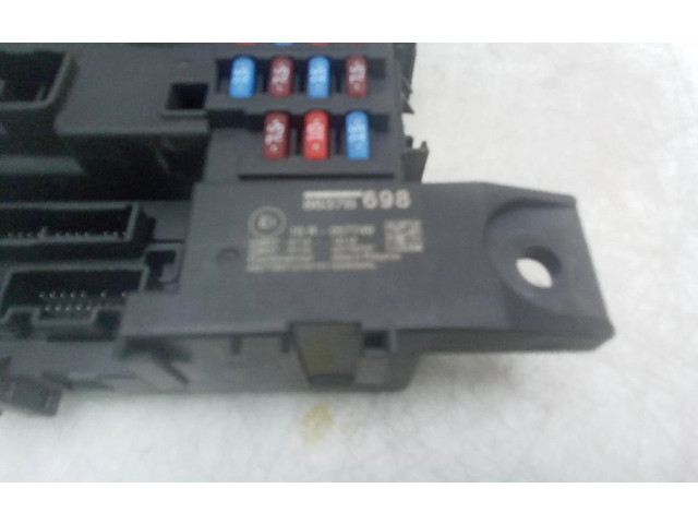 Блок предохранителей 8637B698 Mitsubishi Outlander