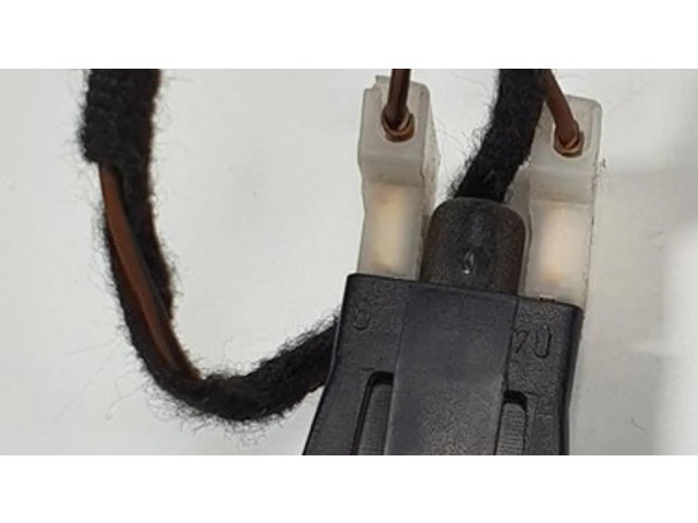 Механизм ручного тормоза (в салоне)