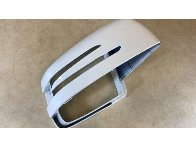 Пластиковая отделка зеркала