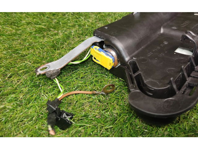 Vstřikovač 4E0880241 Audi A8 S8 D3 4E