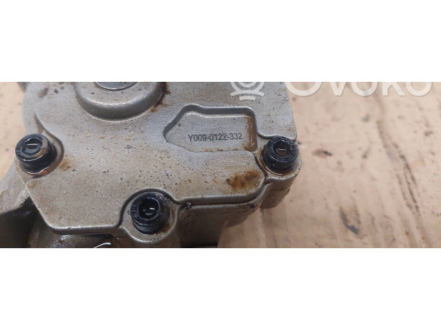 Масляный насос  ATJ Y0090122332  Volkswagen PASSAT B6 