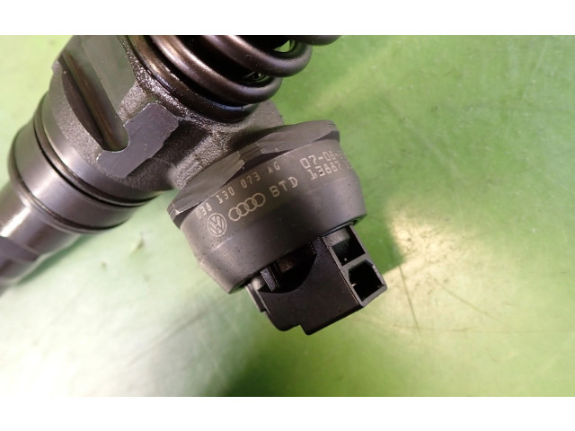 Форсунка Skoda Octavia Mk2 (1Z)