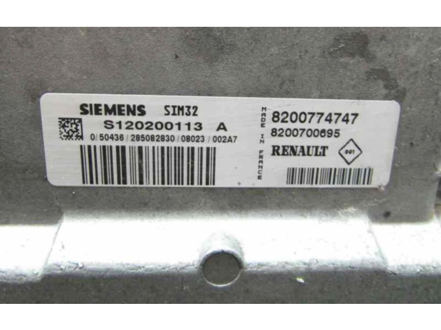 Блок управления двигателем Блок управления 8200774747   Renault Twingo II