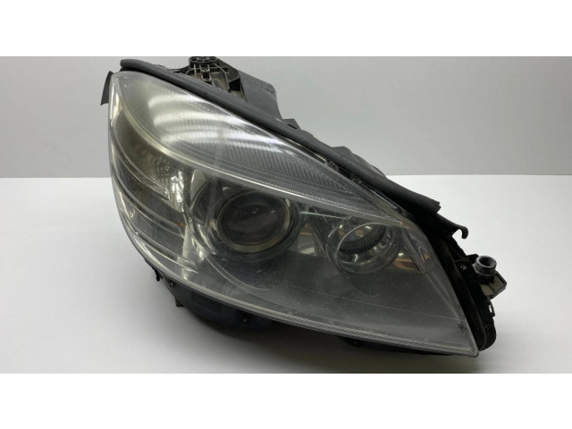 Передняя фара  