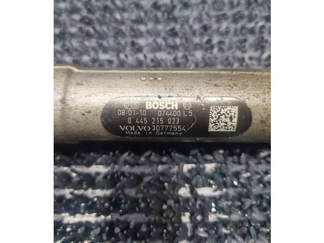 Топливная рампа 0445215023   Volvo V50  