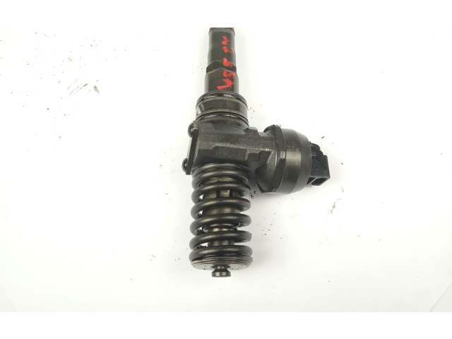 Форсунка 038130073AG    Volkswagen Golf SportWagen  BXE 