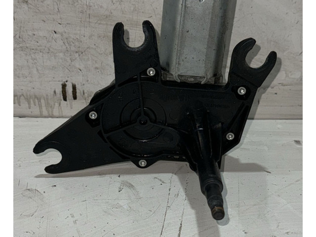 Моторчик заднего дворника     Dacia Duster