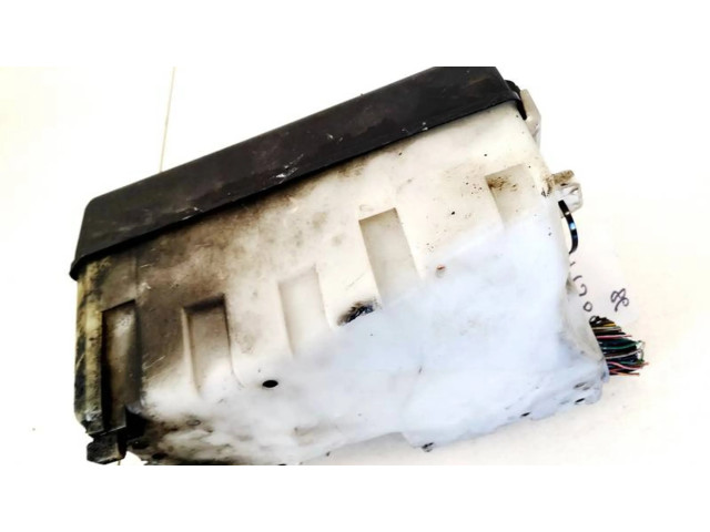 Pojistková skříňka Mazda 5 2006