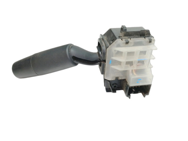 Ручка стеклоочистителей 17D682 Mazda 3 I