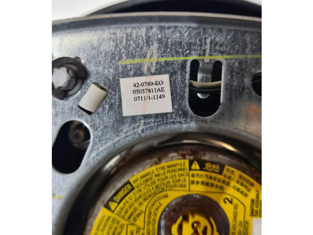 Подушка безопасности водителя Jeep Grand Cherokee