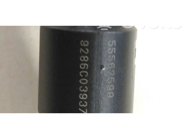 Vstřikovač 55562599, 8215210 Opel Astra J A16XER