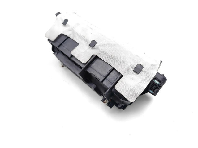 Блок предохранителей  1T0880204G, 34111599B   Volkswagen Touran II    