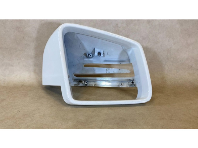 Пластиковая отделка зеркала