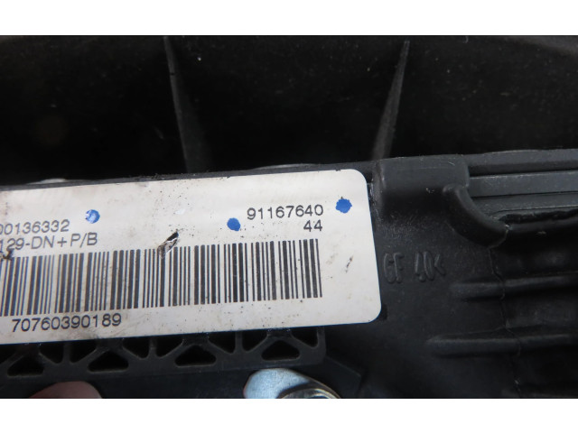 Подушка безопасности водителя 91167640, 8200136332   Renault Trafic II (X83)