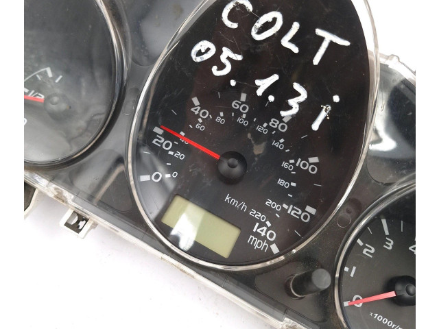 Панель приборов Mitsubishi Colt
