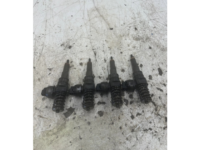 Комплект форсунок 038130073AG, 0414720215    Volkswagen Touran I  BKC 