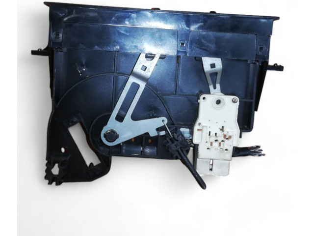 Блок управления климат-контролем    Mazda 323