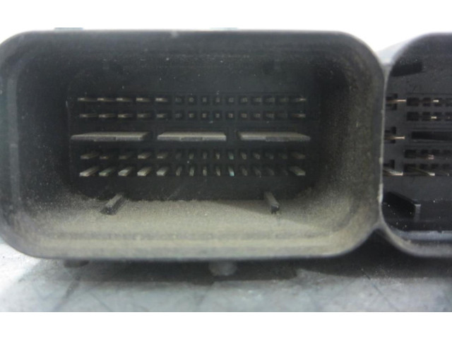 Řídící jednotka 03G906021AQ   Volkswagen Caddy 