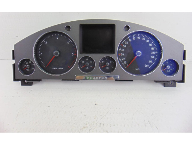 Панель приборов 3D0920885A   Volkswagen Phaeton       