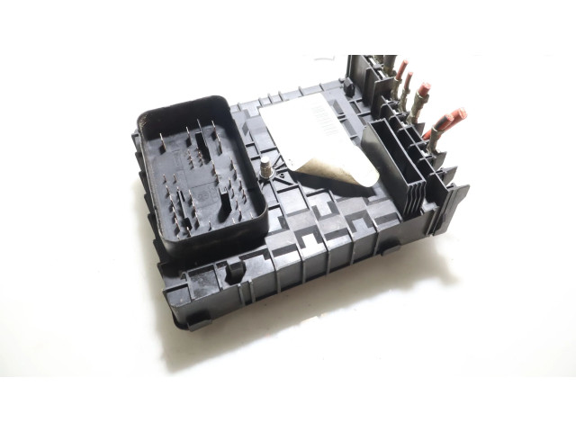   Pojistková skříňka    Volkswagen Tiguan 2007