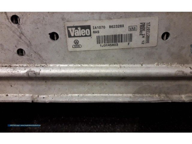 Интеркулер 1J0145803F Audi A3 S3 8L