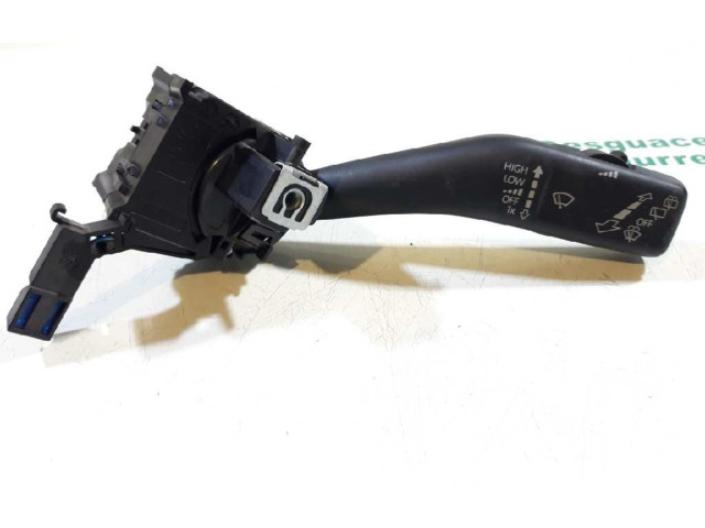 Ручка стеклоочистителей 1K0953519H   Volkswagen Golf SportWagen