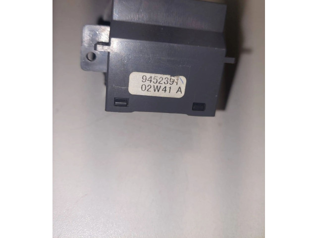 Ручка стеклоочистителей 9452391, 02W41A   Volvo V70