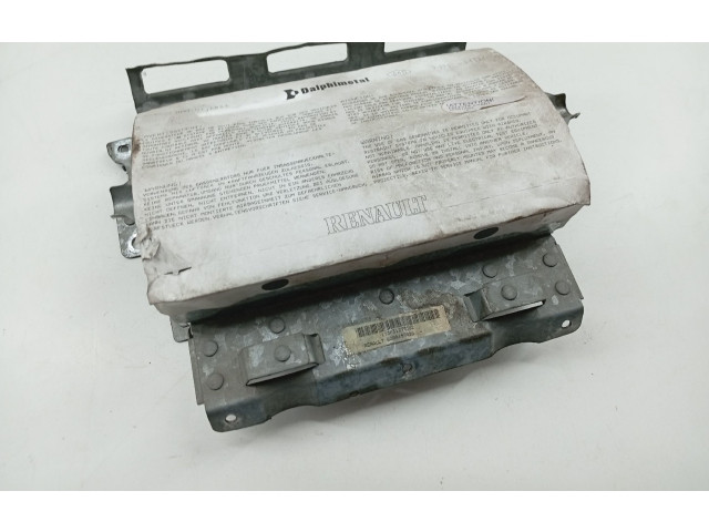 Подушка безопасности пассажира 8200197820 Renault Clio II