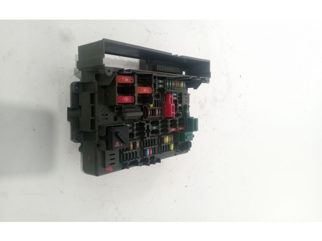 Pojistková skříňka Řídící jednotka BSM 911944605 BMW X1 E84 2011