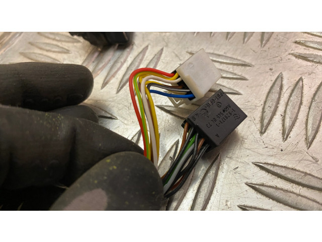 Zpětné zrcátko levé Mercedes-Benz GLE AMG (W166 - C292) 2017 A1668103500